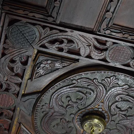 בית הארחה Braja House 4*