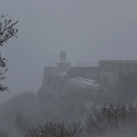 Affittacamere Braja House Gjirokastër